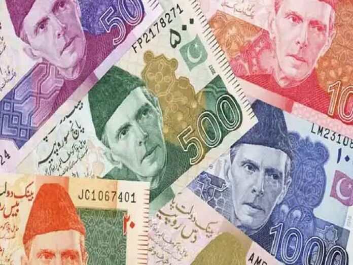 Pakistani Rupee At All-time Low Against Dollar - Latest And Trending ...