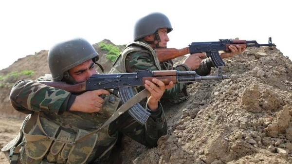 100 soldiers killed in clashes between Armenia and Azerbaijan on Monday night
