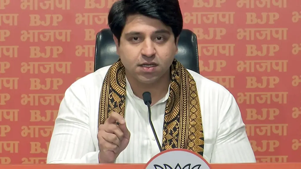 Shehzad Poonawalla Cites Financial Obligations for Stepping Down from BJP Roles