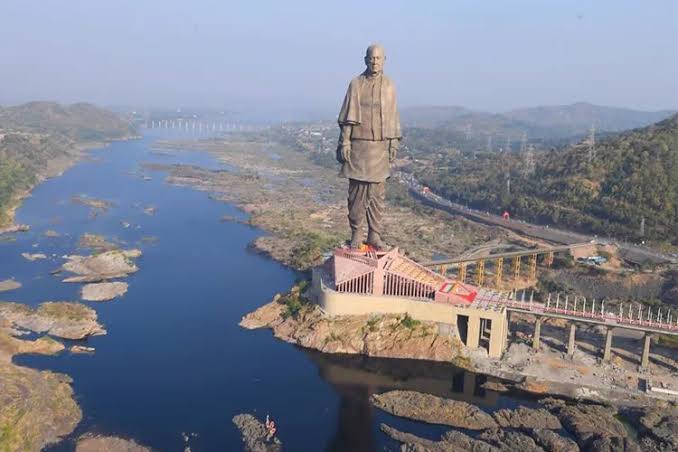Tributes to Sardar Patel on National Unity Day: PM Modi Pays Floral Homage at Statue of Unity, Launches Projects Worth Over ₹400 Crore
